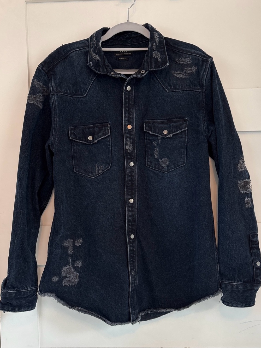 Zara Distressed Dark Wash Denim Shirt Jacket Women’s Size Large